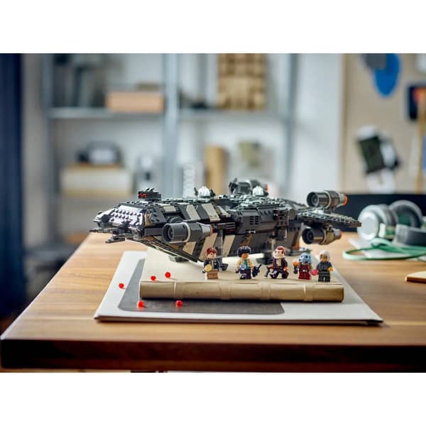 LEGO&#174; Star Wars&#174; The Onyx Cinder Building Kit
