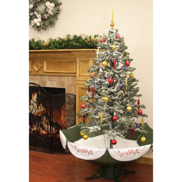 Northlight Seasonal 5.5ft. Pre-Lit Musical Artificial Tree