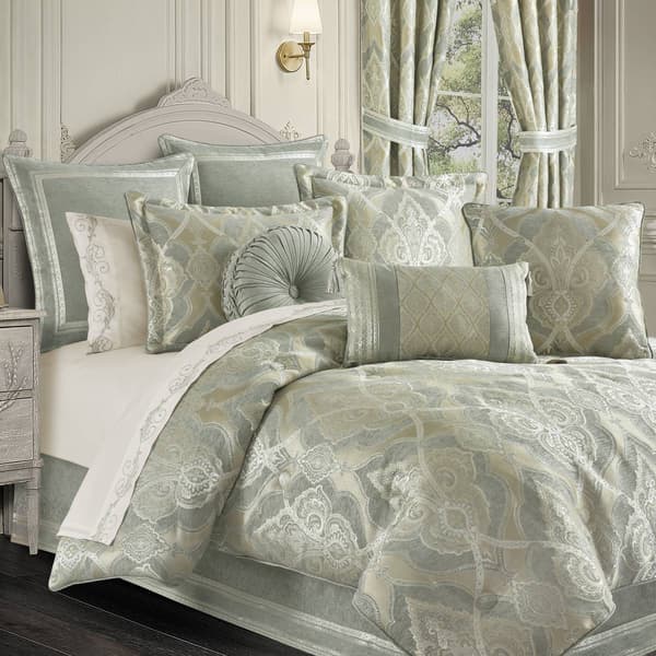 J. Queen New York Sovana 4pc. Queen Comforter Set
