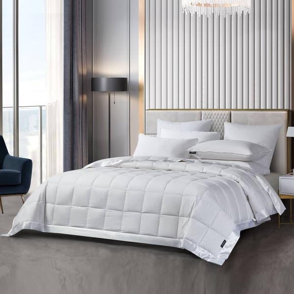 Beautyrest&#174; 233TC Lightweight Down Blanket