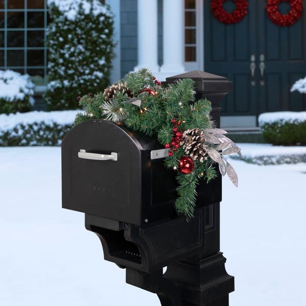 Northlight Seasonal 36in. Pre-Lit Decorated Pine Christmas Swag