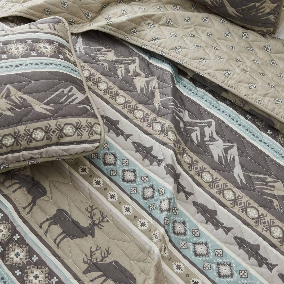 FreshFolds Yosemite 3pc. Reversible Wildlife Stripe Quilt Set