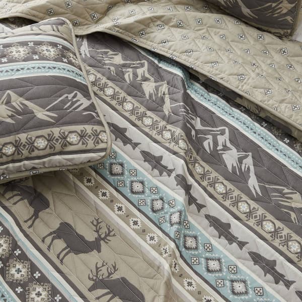 FreshFolds Yosemite 3pc. Reversible Wildlife Stripe Quilt Set