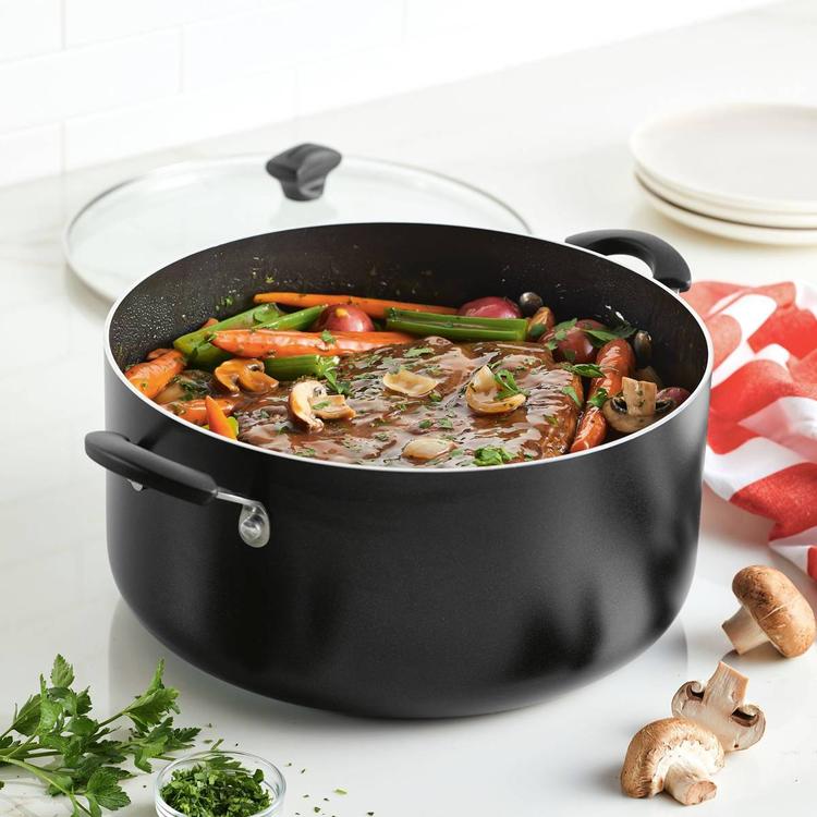 Farberware® DiamondMax™ 10.5-Quart Black Covered Stockpot