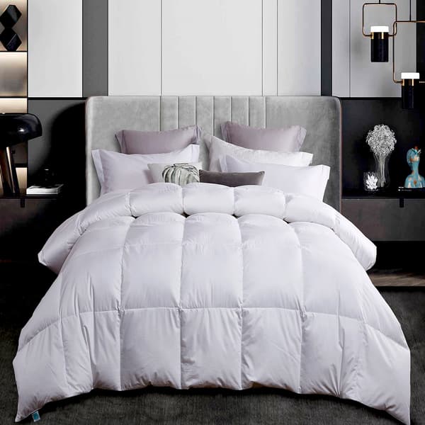 Blue Ridge Martha Stewart 300TC Luxury White Down Comforter