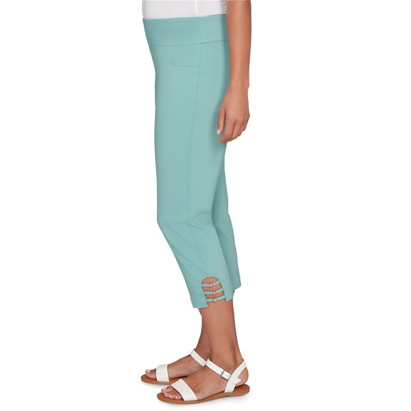 Womens Hearts of Palm Fresh Start Solid Tech Stretch Capris