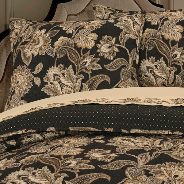 Royal Court Montecito Quilt Set