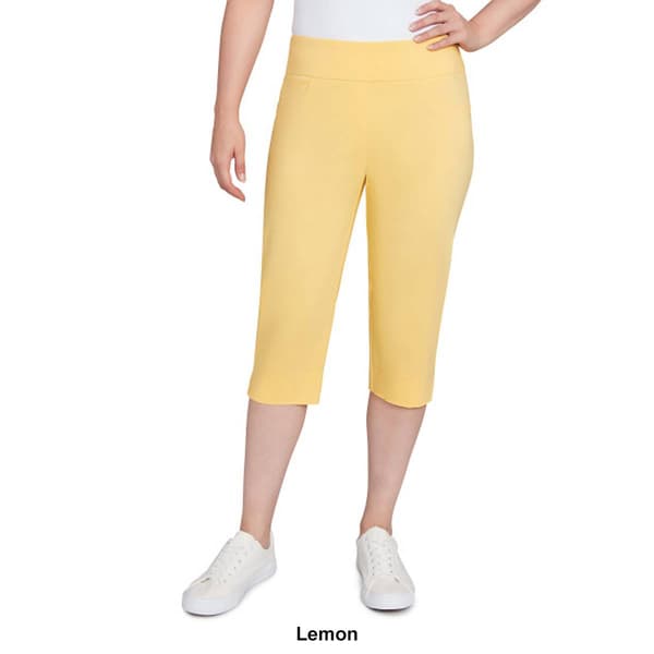 Womens Ruby Rd. Key Items Tech Pull-On Clamdigger Pants