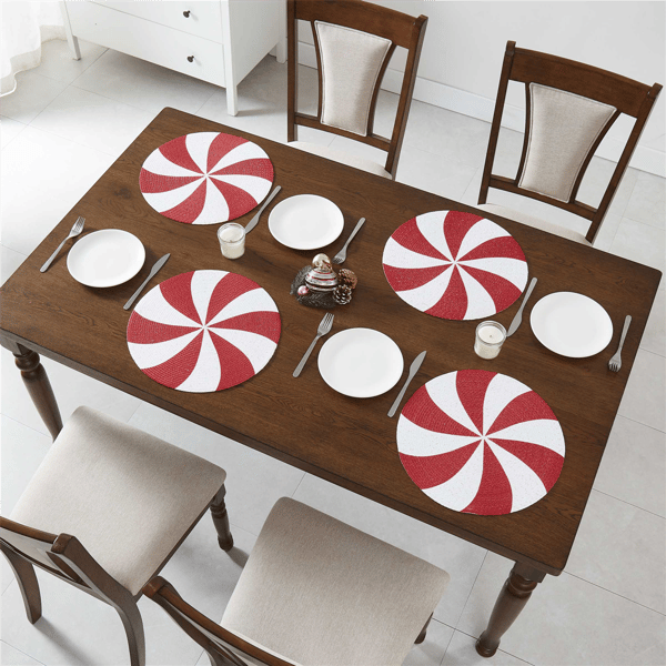 Avanti Linens Peppermint Round Placemats - Set of 4