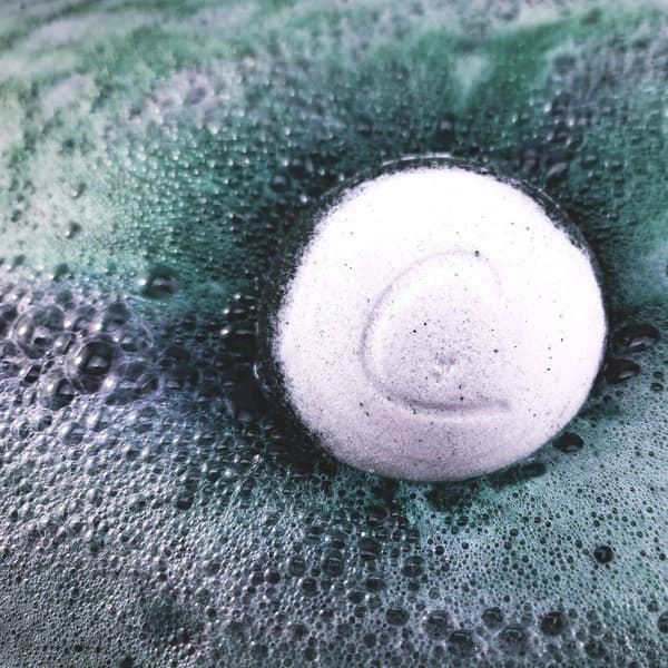 Cosset Down to Earth Grounding Milk Therapy Bomb®