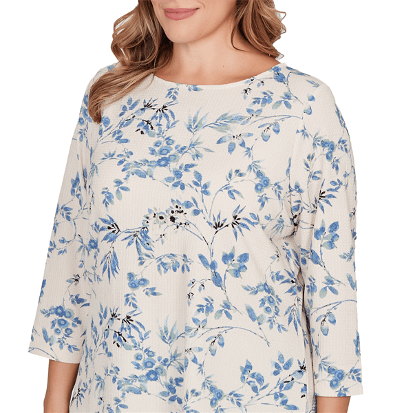Plus Size Emaline Key Items 3/4 Sleeve Pebble Knit Floral Tee