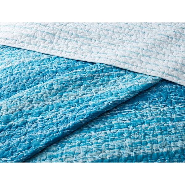 Home Retreat Ocean Stripe Quilt Bedding Set