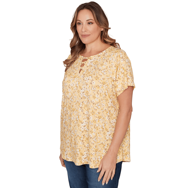 Plus Size Emaline Key Items Short Sleeve Ditsy Floral Tee