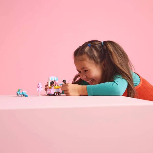 LEGO&#174; Friends Cotton Candy Stand & Scooter