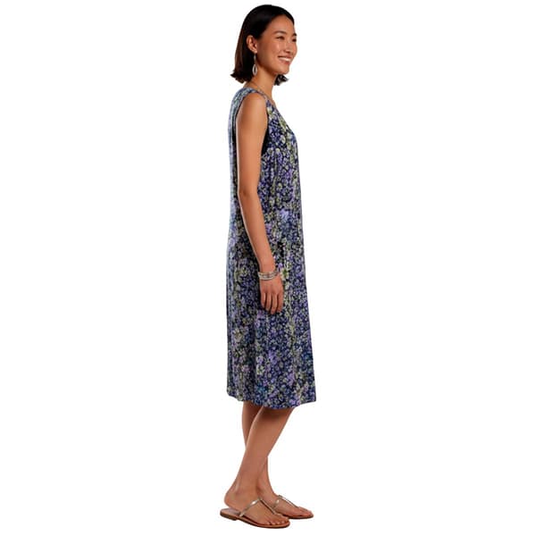 Plus Size Connected Apparel Floral Shift Dress with Pockets