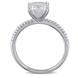 Diamond Classics™ Cushion Cut Prong Set Engagement Ring