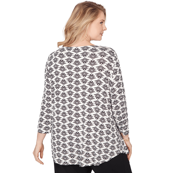 Plus Size Emaline Key Items 3/4 Sleeve Boat Neck Geometric Tee