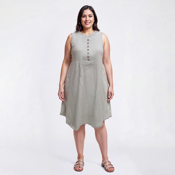 Plus Size Dash Sleeveless Pintuck Solid Shift Dress