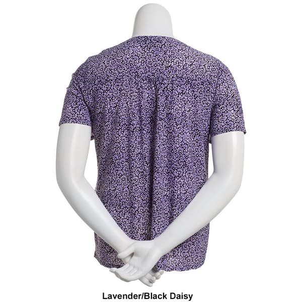 Petite Napa Valley Short Sleeve Pleated Daisy Henley Blouse