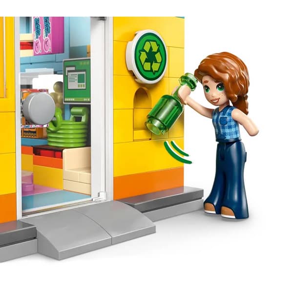 LEGO® Friends Heartlake City Convenience Store Building Kit