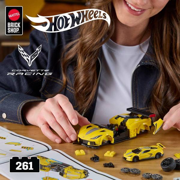 Hot Wheels® Brick Shop ’20 Corvette C8.R Building Kit