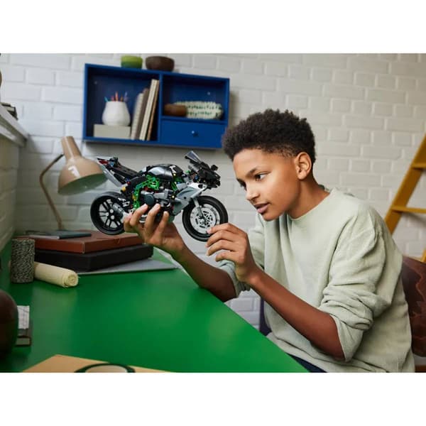LEGO&#174; Kawasaki Ninja H2R Motorcycle Building Kit
