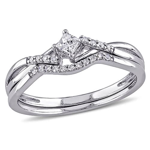Loveblooms(tm) Princess & Round Diamond Bridal Ring Set