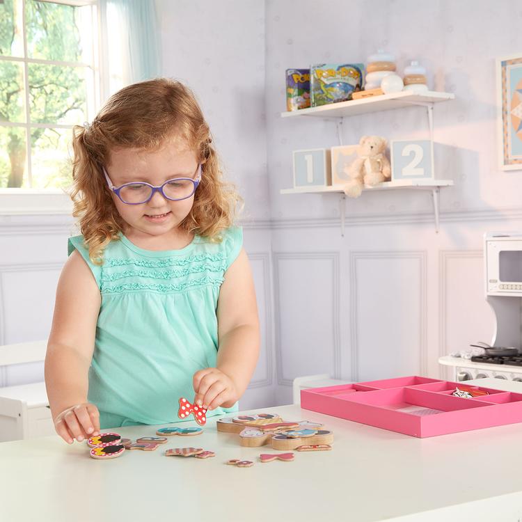 Melissa & Doug® Minnie Wooden Magnetic Dress-Up Board