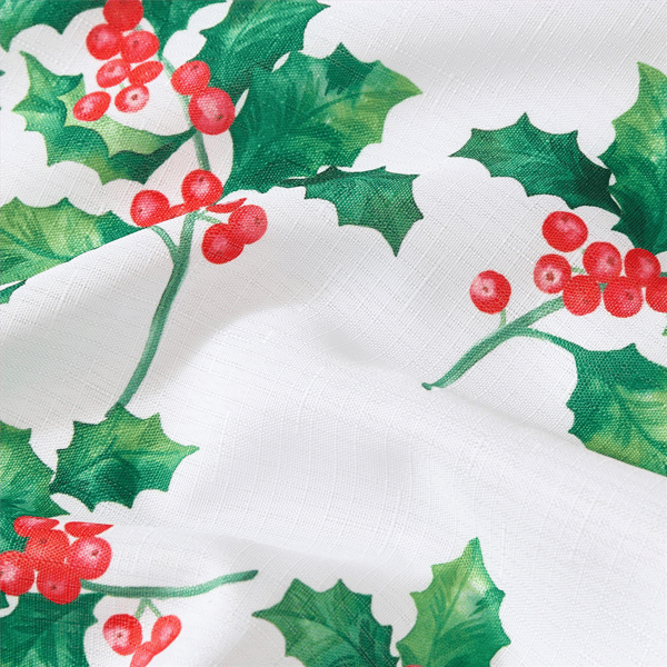 Threadmade Vintage Holly Scallop Border Tablecloth