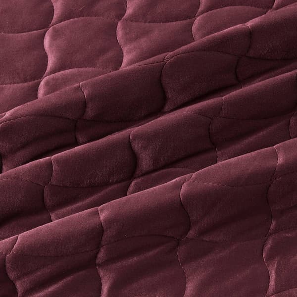 FreshFolds Vivica 3pc. Luxury Velvet Stitched Quilt Set