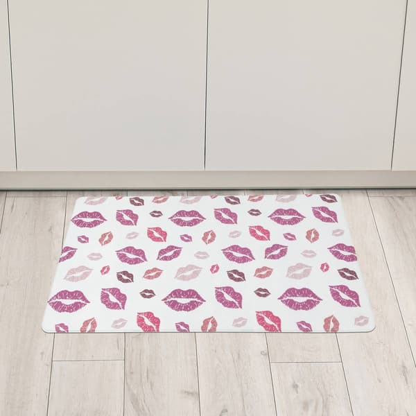 Northlight Seasonal Valentine''s Day Lips Kitchen Mat