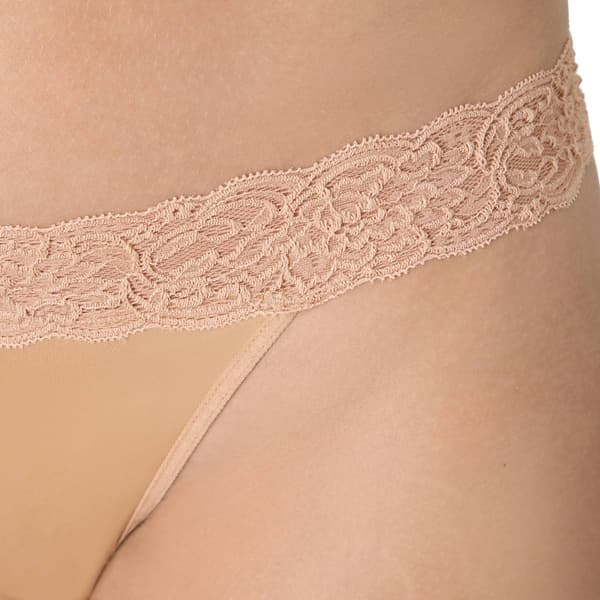 Womens Maidenform® Everyday Pretty Lace Thong - DMPLTH