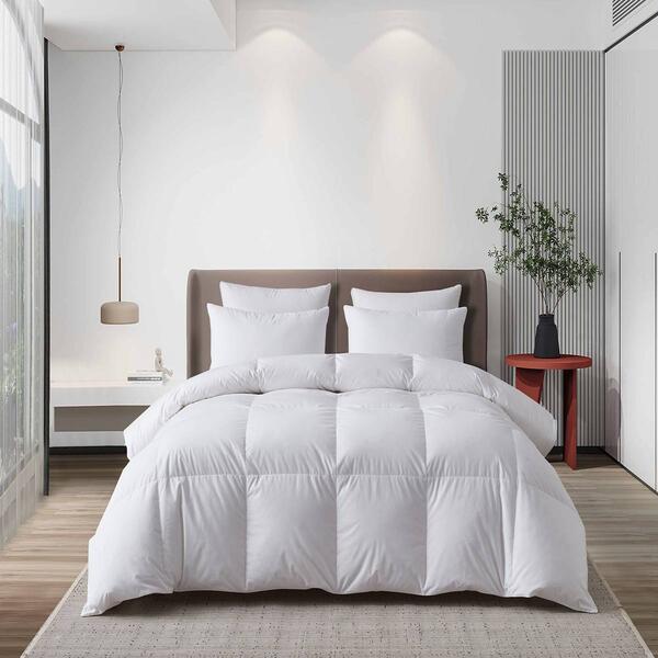Martha Stewart All Season 233TC Cotton Blend Goose Down Comforter - image 