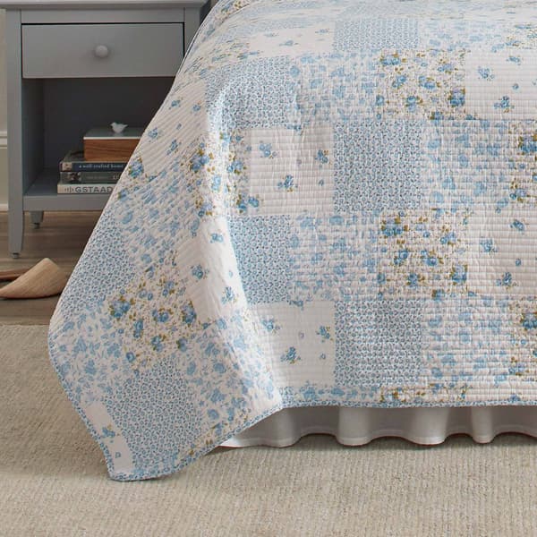 Laura Ashley&#174; Kenna 136 Thread Count Reversible Quilt Set