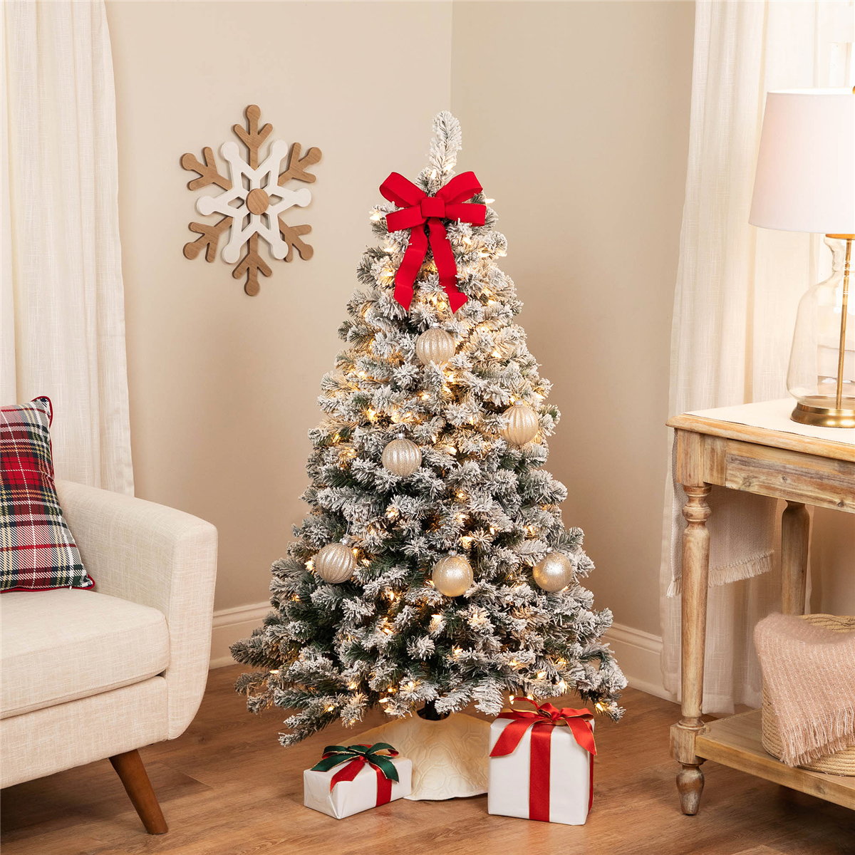 Northlight 4.5ft. Pre-Lit Flocked Winema Pine Christmas Tree