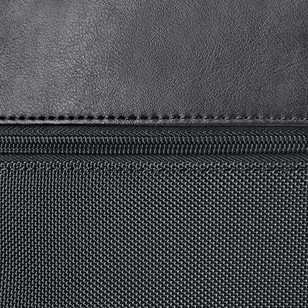 Solo Classic Smart Strap&#174; Briefcase - Black