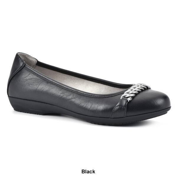 Womens Cliffs by White Mountain Charmed Smooth Flats