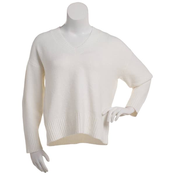 Juniors No Comments Slouchy V-Neck Tunic Sweater - image 