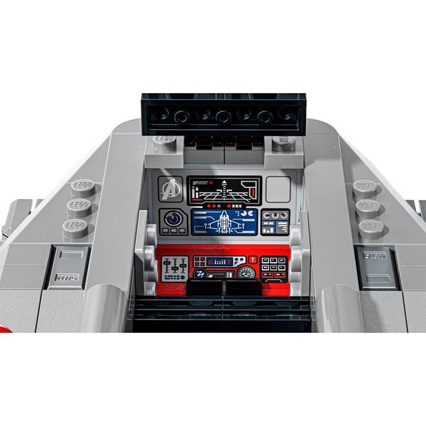 LEGO® Marvel Avengers: Doomsday Quinjet