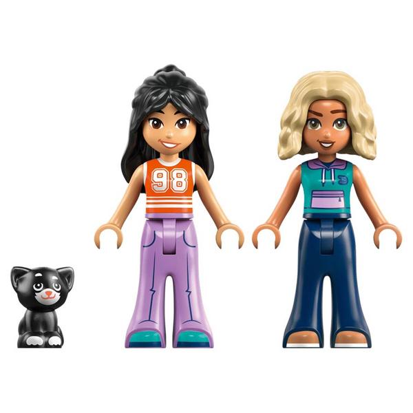 LEGO® Friends Nature Glamping Cabin