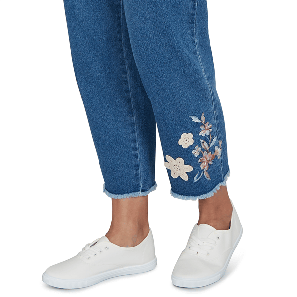 Womens Alfred Dunner Camden Market Floral Applique Pull On Jeans