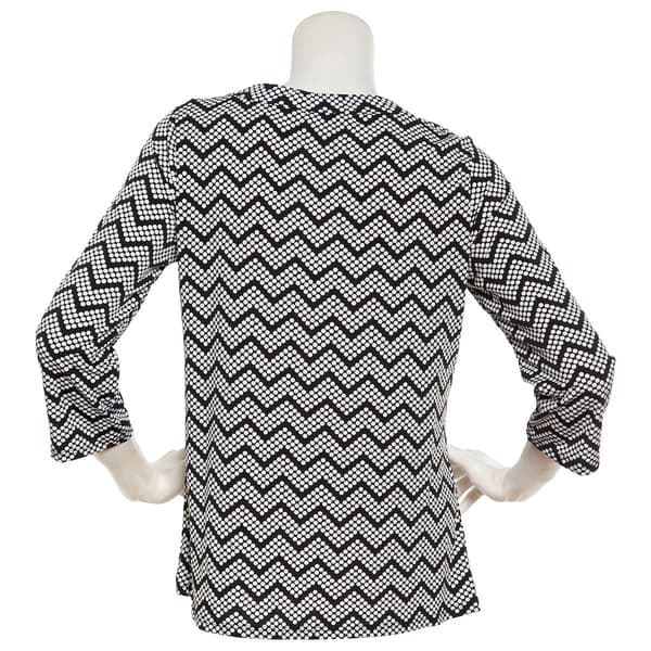 Womens Notations 3/4 Sleeve Grommet Trim Knit Top - Zigzag