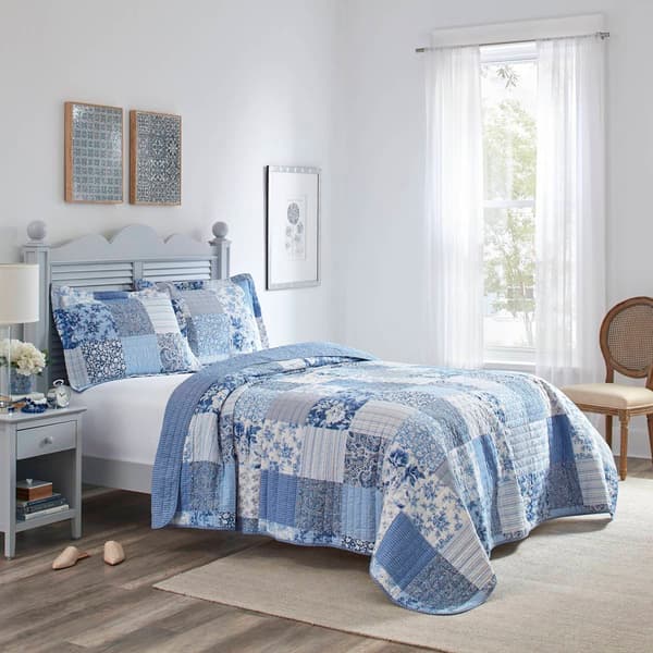 Laura Ashley® Paisley Patchwork 136 TC Reversible Quilt Set