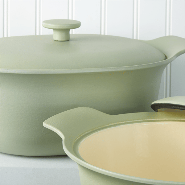 BergHOFF Ron Cast Iron 10in. 4.4qt. Dutch Oven with Lid