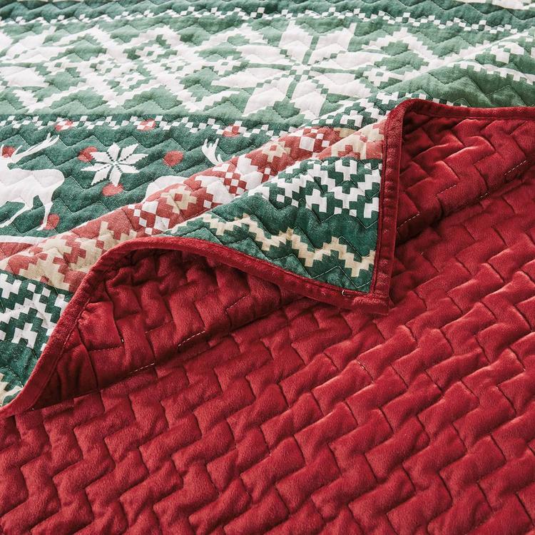 Greenland Home Fashions™ Fair Isle Quilt Set