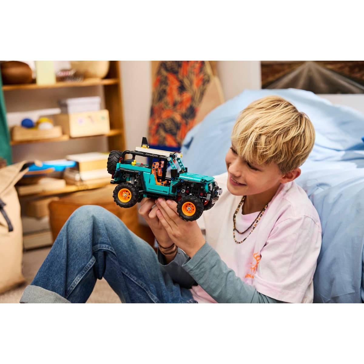 LEGO® Technic Jeep® Wrangler Rubicon SUV