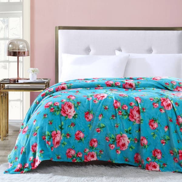 Betsey Johnson Bouquet Day Plush-Fleece Blanket
