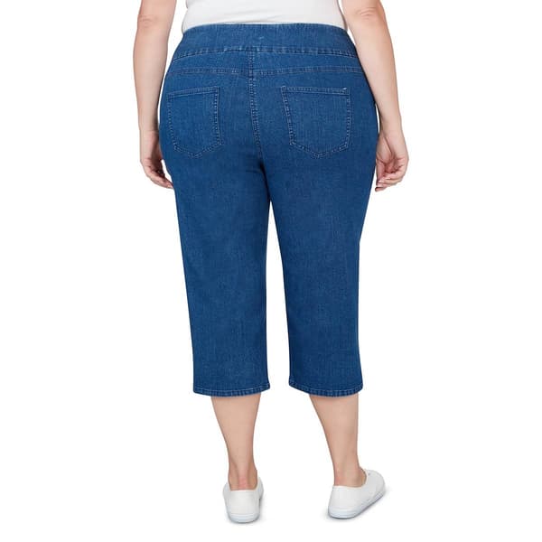 Plus Size Ruby Rd. Key Items Pull On Denim Stretch Capri Pants