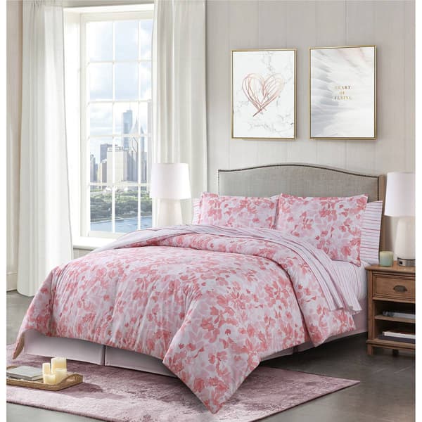 Candie's&#40;R&#41; Refreshing Petals Comforter Set