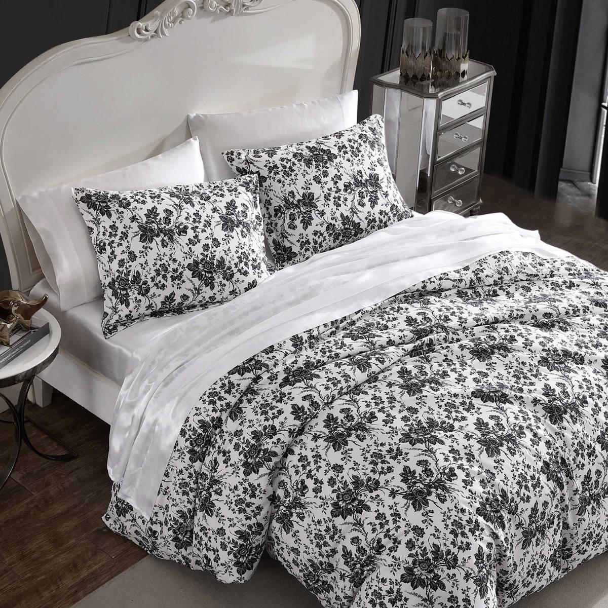 Betsey Johnson Betseys Toile Microfiber Duvet Cover Set